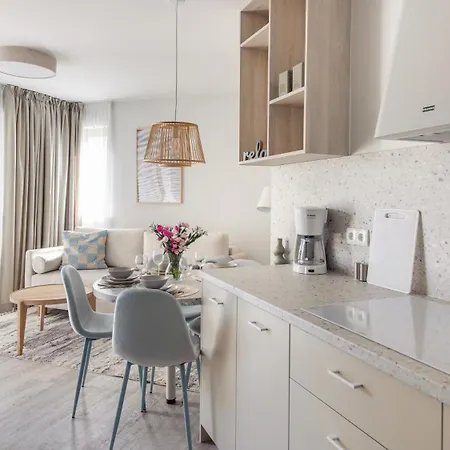 Apartamenty Sun & Snow W Ves Przy Plazy - Sauna, Basen, Jacuzzi, Plac Zabaw Владиславово Екстер'єр фото