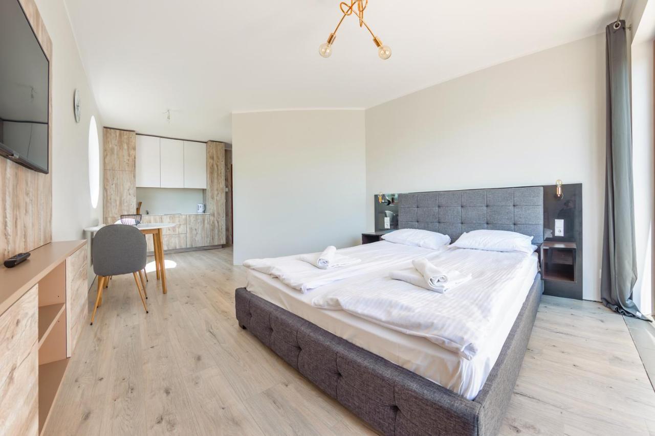 Apartamenty Sun & Snow W Ves Przy Plazy - Sauna, Basen, Jacuzzi, Plac Zabaw Apartment *